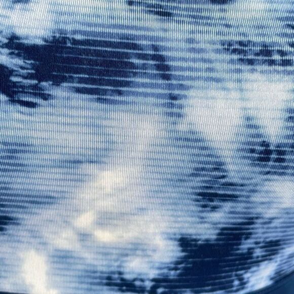 NWOT GapFit Blue White Cut Out Racerback Sports Bra -Size Med - Picture 8 of 8